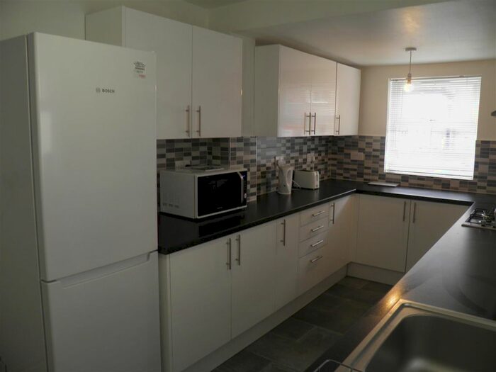 4 Bedroom Property To Rent In Burford Road, Nottingham, NG7