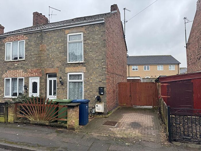 3 Bedroom Semi Detached House For Sale In Albany Road, Wisbech, Cambridgeshire, PE13
