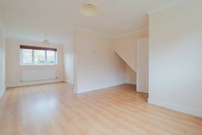 3 Bedroom Semi-Detached House To Rent In Partridge Grove, Werrington, Peterborough, PE4