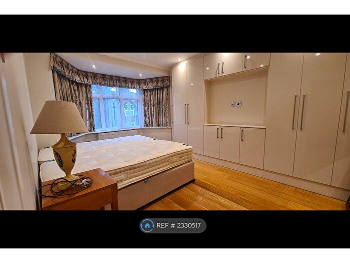 4 Bedroom Semi-Detached House To Rent In Brunswick Gardens, London, W5