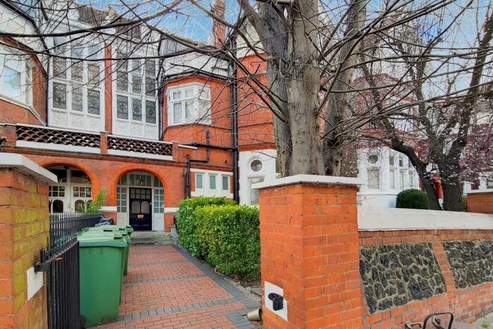Studio To Rent In Frognal, Hampstead, London, NW3