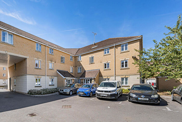 2 Bedroom Apartment For Sale In Langley, SL3