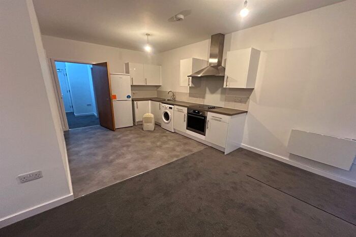 2 Bedroom Flat To Rent In Dicker Mill, SG13