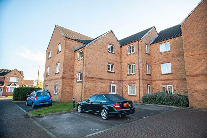 2 Bedroom Flat To Rent In Chandlers Court, Hull, HU9