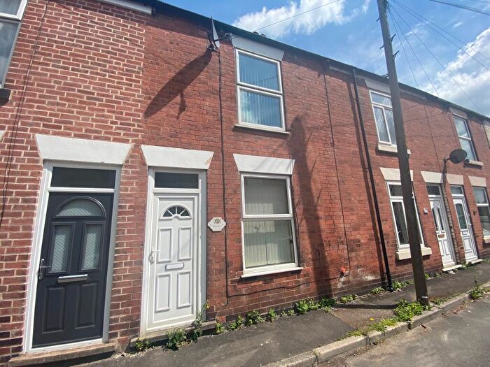 2 Bedroom House To Rent In Handby Street, Hasland, S41