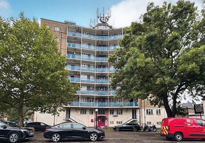 2 Bedroom Flat For Sale In Flat Warren Court, High Cross Road, Tottenham, London, N17