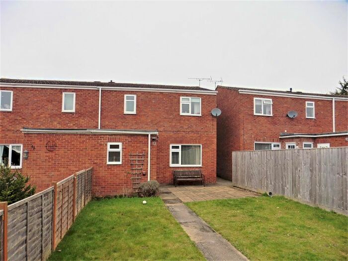 3 Bedroom Semi-Detached House To Rent In Plantation Road, Chippenham SN14