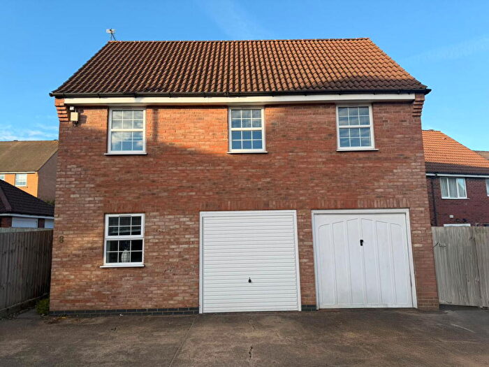 2 Bedroom Coach House For Sale In Goldfinch Road, Uppingham, LE15