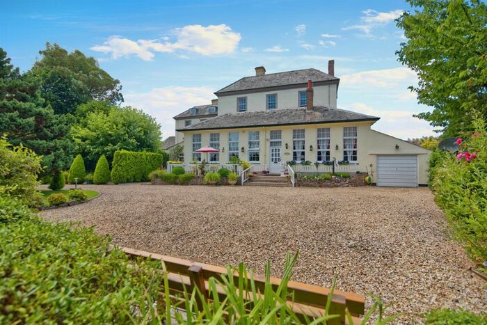 3 Bedroom Detached House For Sale In Heatherton Park, Bradford On Tone, Taunton, TA4