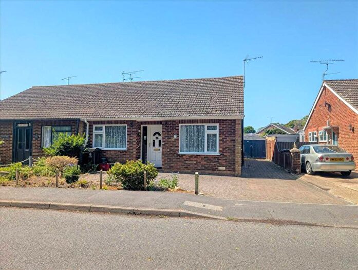 2 Bedroom Bungalow For Sale In Samsons Road, Brightlingsea, CO7