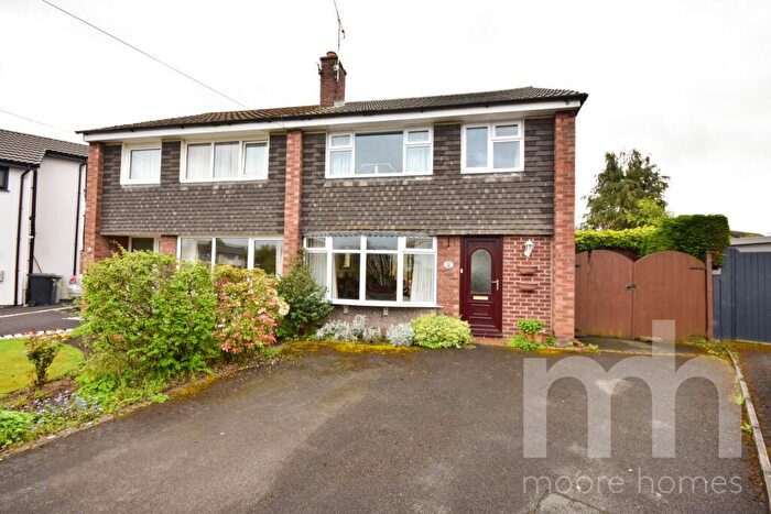 3 Bedroom Semi-Detached House For Sale In Elm Close, Poynton, SK12