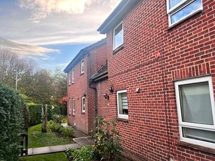 1 Bedroom Flat To Rent In Grasslands, Aylesbury, HP20