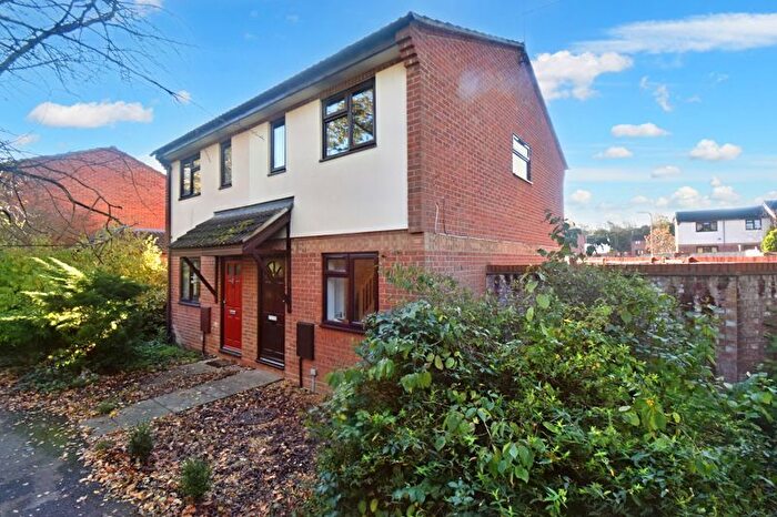 2 Bedroom Semi Detached House To Rent In Simons Close, Chineham, RG24