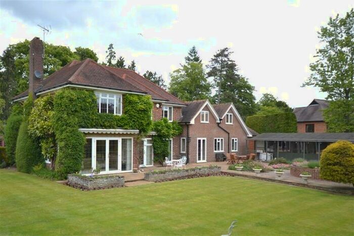 5 Bedroom Detached House To Rent In Kidmore End Road, Reading, RG4