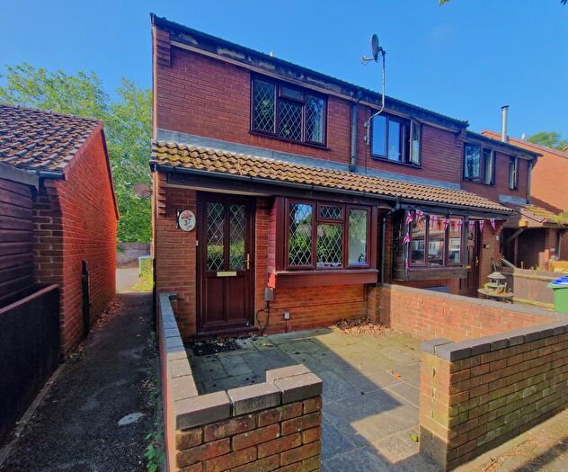 2 Bedroom End Of Terrace House To Rent In Course Park Crescent, Fareham, PO14