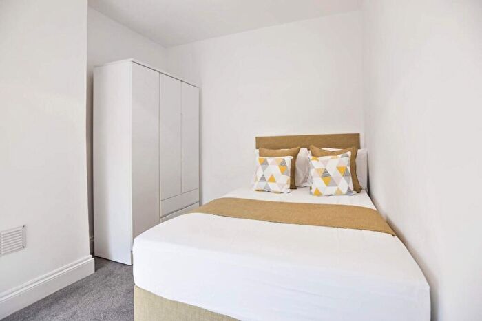 4 Bedroom House To Rent In Berkeley Road, Bristol, BS16