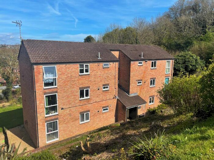 2 Bedroom Flat To Rent In Lockington Avenue, Hartley, Plymouth, PL3