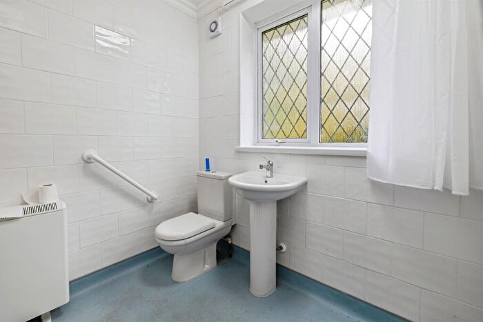 2 Bedroom Semi-Detached Bungalow For Sale In Lincoln Road, Branston, Lincoln, LN4