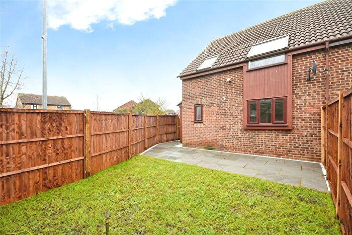 1 Bedroom Mews For Sale In Bouchers Mead, Chelmsford, Essex, CM1