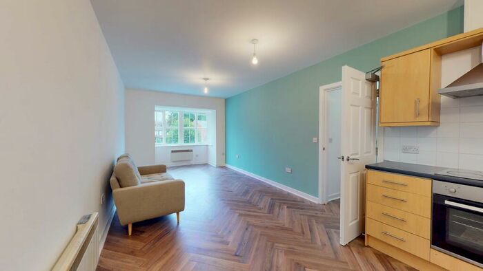 2 Bedroom Flat To Rent In St Michaels Lane, LS6