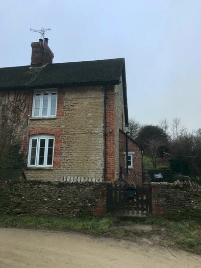 2 Bedroom Semi-Detached House To Rent In Holly Court Farm Cottage East End, OX29