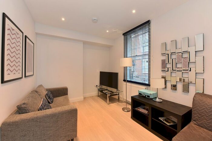 1 Bedroom Flat To Rent In New Row, Covent Garden, London, WC2N