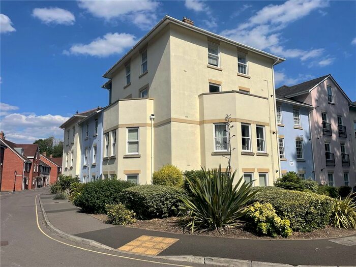 2 Bedroom Flat To Rent In Ashbourne Court, Winton Close, Winchester, Hampshire, SO22