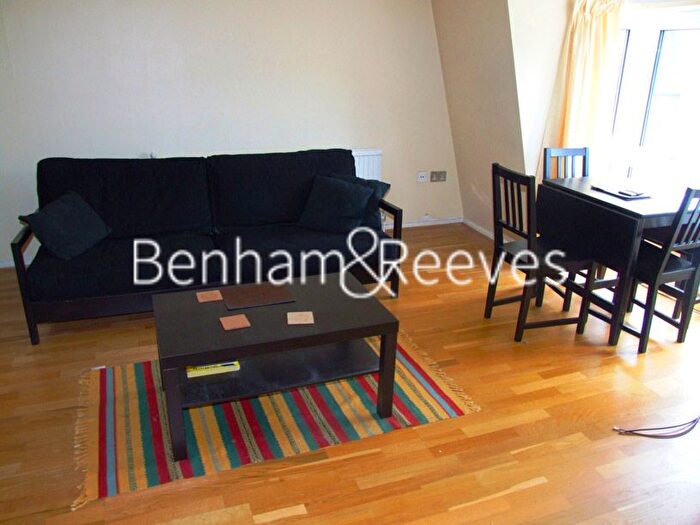 1 Bedroom Flat To Rent In Sussex Way, Upper Holloway, N19