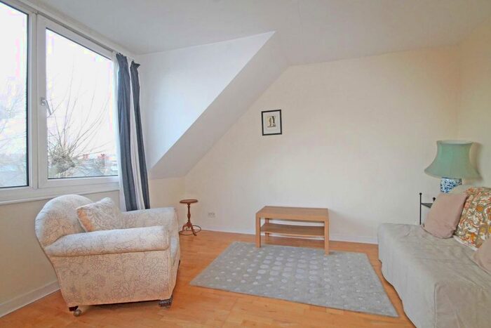 1 Bedroom Flat To Rent In Wandsworth Bridge Road, London, SW6