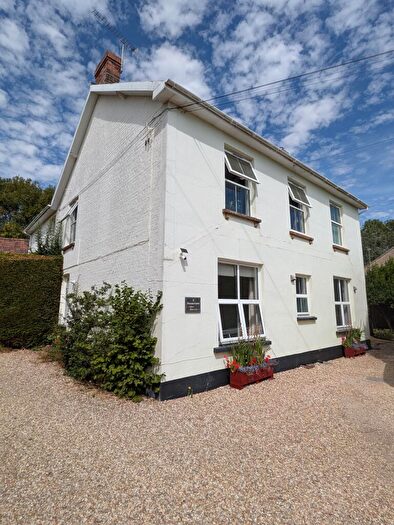2 Bedroom Flat To Rent In Summerlands Off Preston Road, BA21