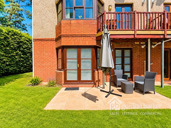 2 Bedroom Flat For Sale In St Valerie Road, Meyrick Park, BH2
