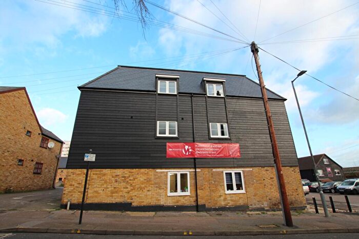 Studio To Rent In Brewery Road, Hoddesdon, EN11