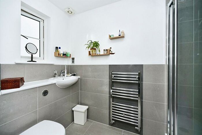 3 Bedroom End Of Terrace House For Sale In Friars Close, Peacehaven, BN10