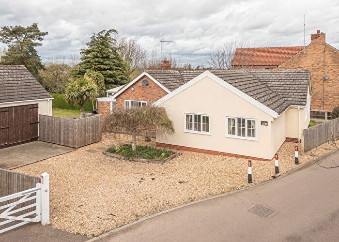 4 Bedroom Bungalow For Sale In North Street, Owston Ferry, Doncaster, DN9