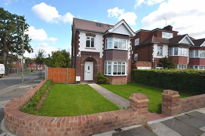 4 Bedroom Property To Rent In Cissbury Ring North, Woodside Park, N12