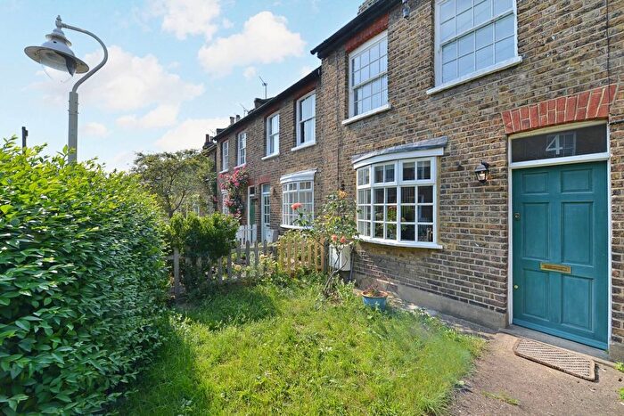 2 Bedroom Property To Rent In St Marys Place, Ealing, London, W5