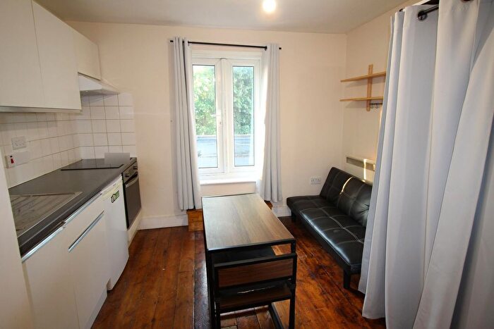 1 Bedroom Studio To Rent In Mountfield Road, London, N3