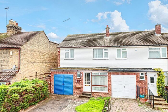 3 Bedroom End Of Terrace House For Sale In Orchard Close, Stanstead Abbotts, SG12