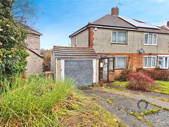 2 Bedroom Semi Detached House For Sale In Crestway, Chatham, Kent, ME5