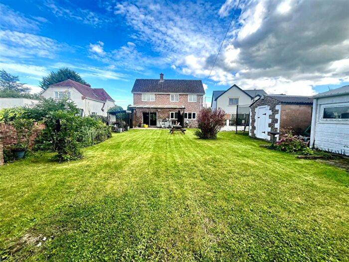 4 Bedroom Detached House For Sale In Coverham Road, Berry Hill, Coleford, GL16