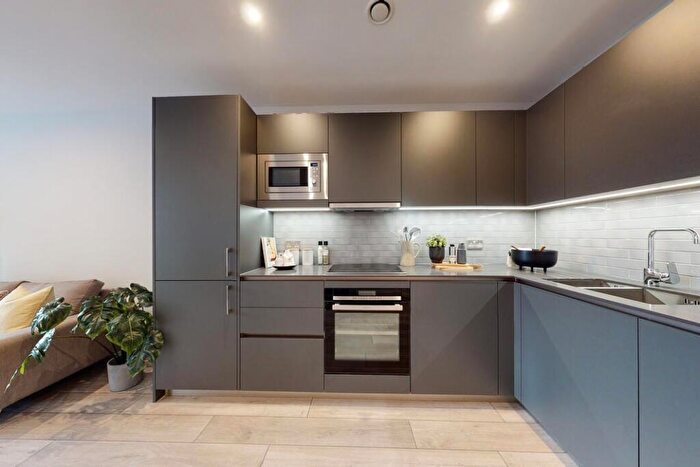 1 Bedroom Apartment To Rent In Park Central East, SE17