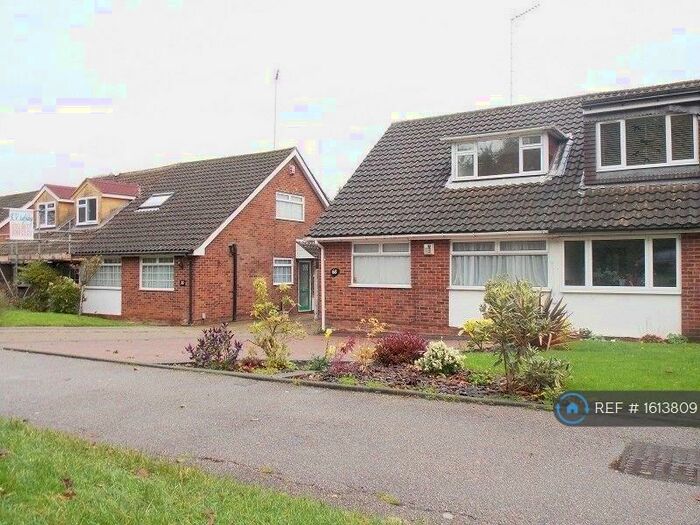 4 Bedroom End Of Terrace House To Rent In Santers Lane, Potters Bar, EN6