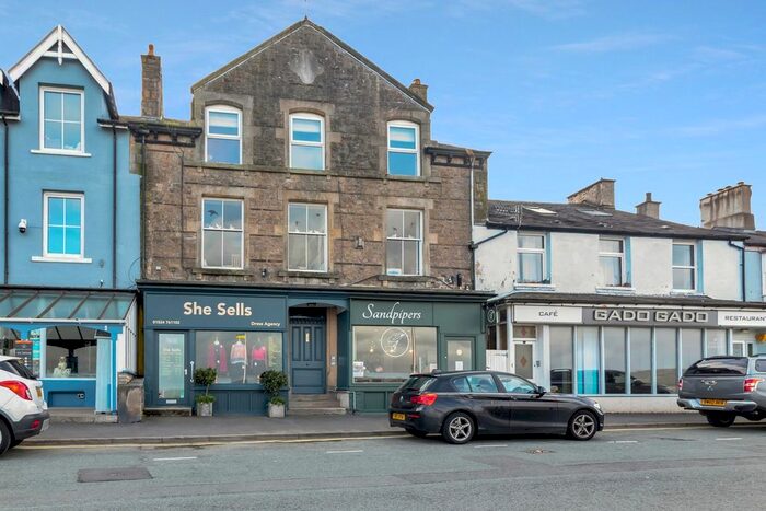 3 Bedroom Flat To Rent In The Promenade, Arnside, LA5