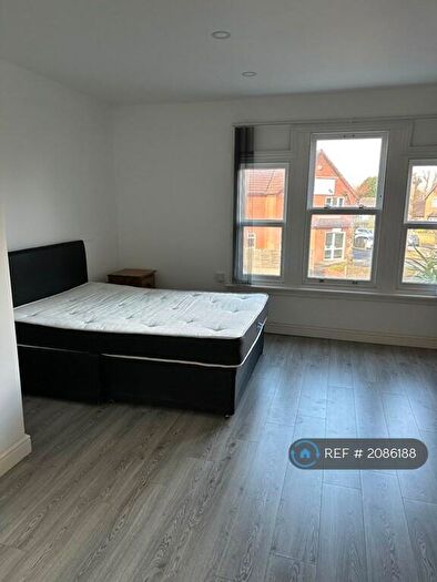 Studio To Rent In Pershore Road, Selly Park, Birmingham, B29