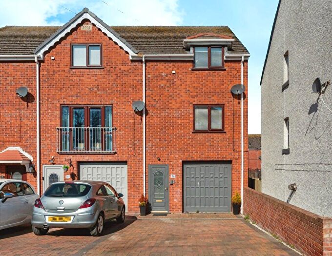 4 Bedroom End Of Terrace House For Sale In Maes Y Groes, Prestatyn, Clwyd, LL19