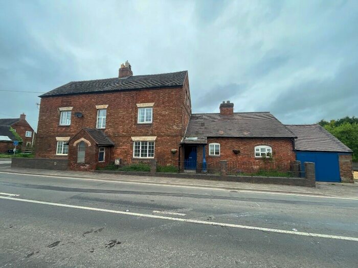 2 Bedroom Flat To Rent In A Meadow View, Watling Street, ST19