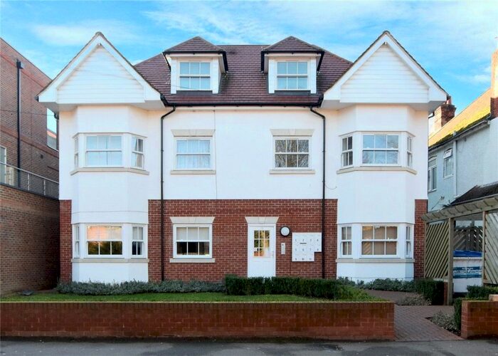 1 Bedroom Flat To Rent In Flat Rosslyn Road, Watford, Hertfordshire, WD18