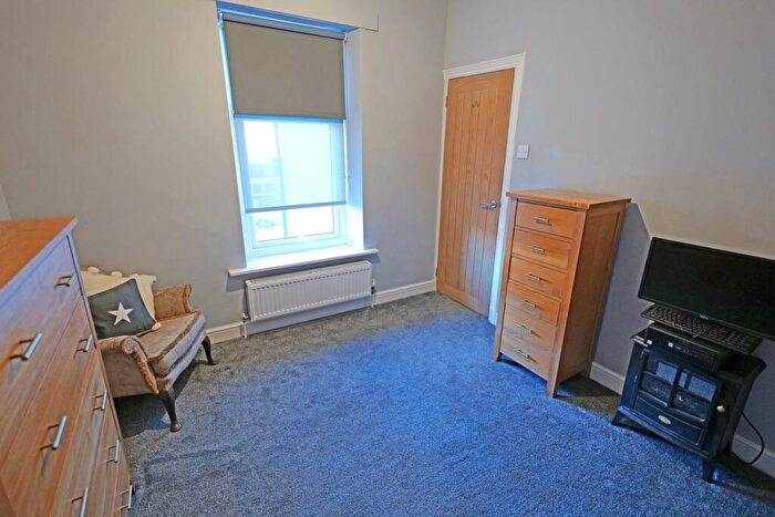 3 Bedroom Terraced House For Sale In Lincoln Road, Earby, BB18