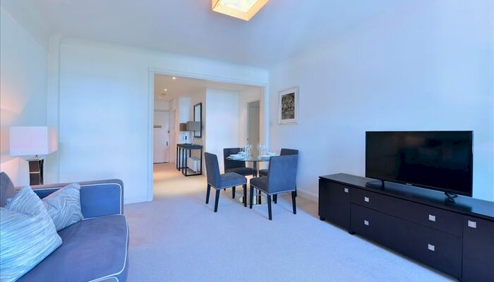 2 Bedroom Flat To Rent In Fulham Road, London, SW3