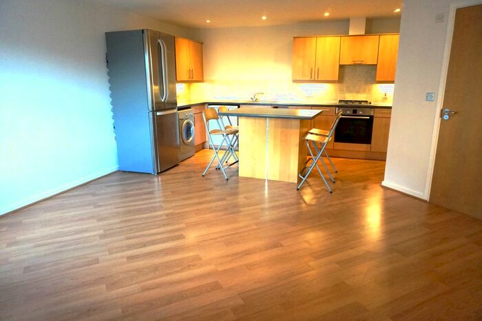 2 Bedroom Flat To Rent In Whitefriars Wharf, Tonbridge, TN9